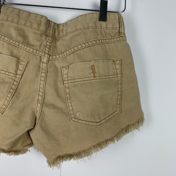 Free People Distressed Fray Hem Jean Shorts 24 - Picture 8 of 15